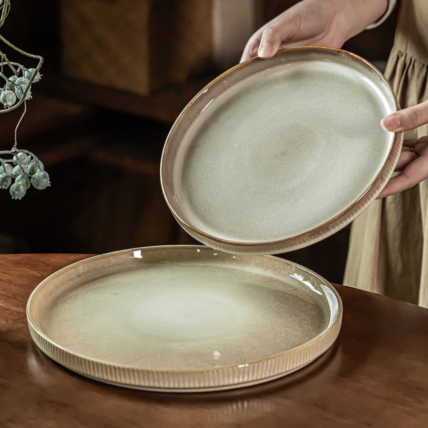 Retro Vertical Stripe Ceramic Plate - Japanese Wabi-Sabi Style Pasta Dish, Irregular Brown Glaze Serving Platter for Cafe & Home (8.2 inch)